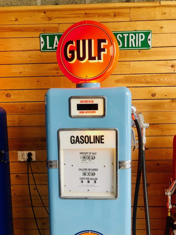 Pompe essence vintage Gulf Bowser