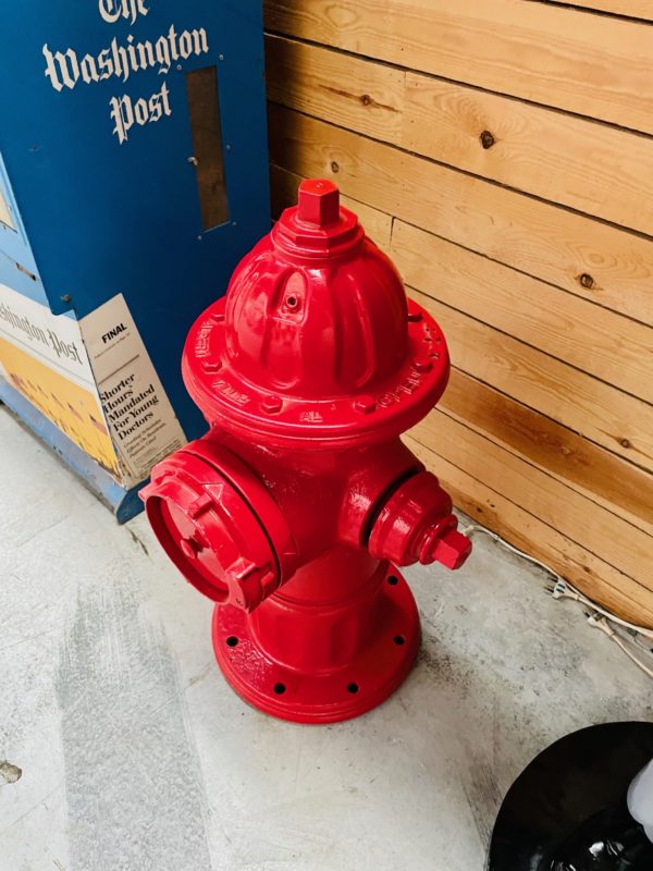 Ancienne borne d'incendie américaine (fire hydrant)