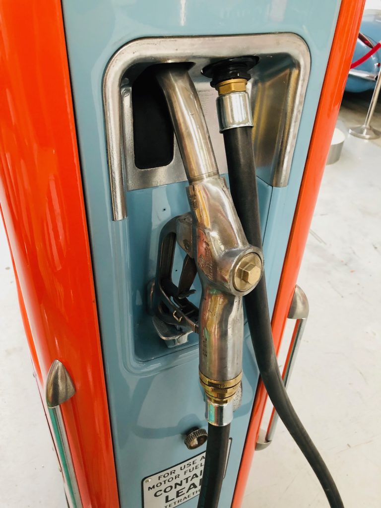 Vintage American gas pump ERIE (Gulf) StefVintageStore
