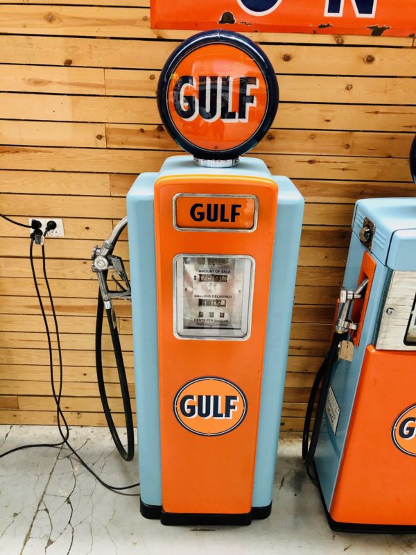 Pompe essence américaine Gulf restauré