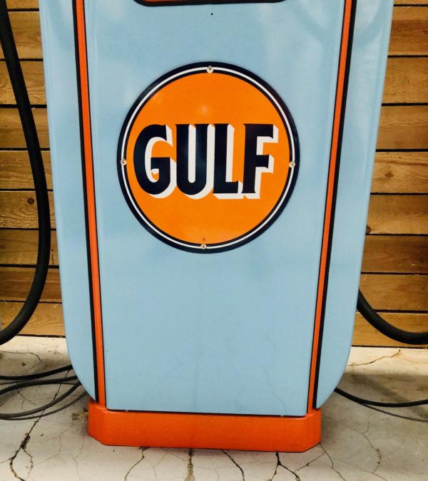 pompe à essence Gulf restaurée