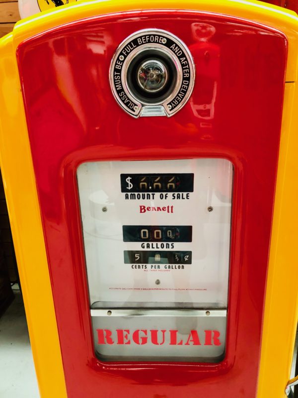 Bennett american restored gas pump