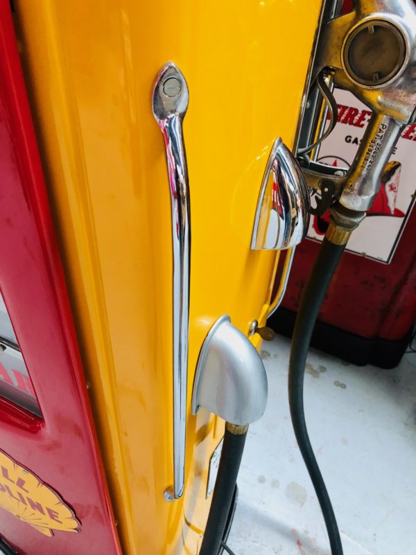 Pompe à essence américaine Shell restaurée