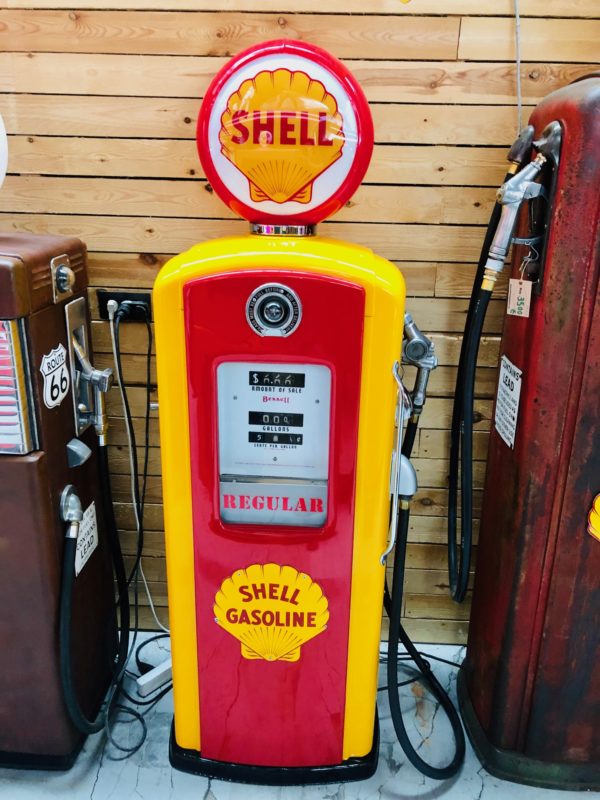 Pompe à essence Shell Bennett américaine restaurée