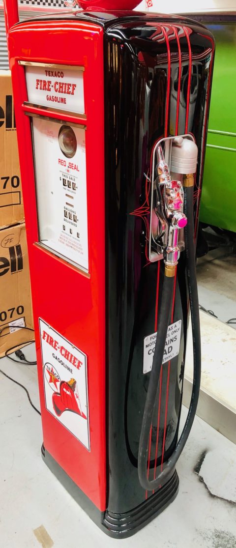 Texaco Fire Chief Restored 1939 American gas pump.