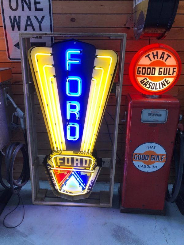 Ford neon sign with the emblem of the 50s size 153 cm