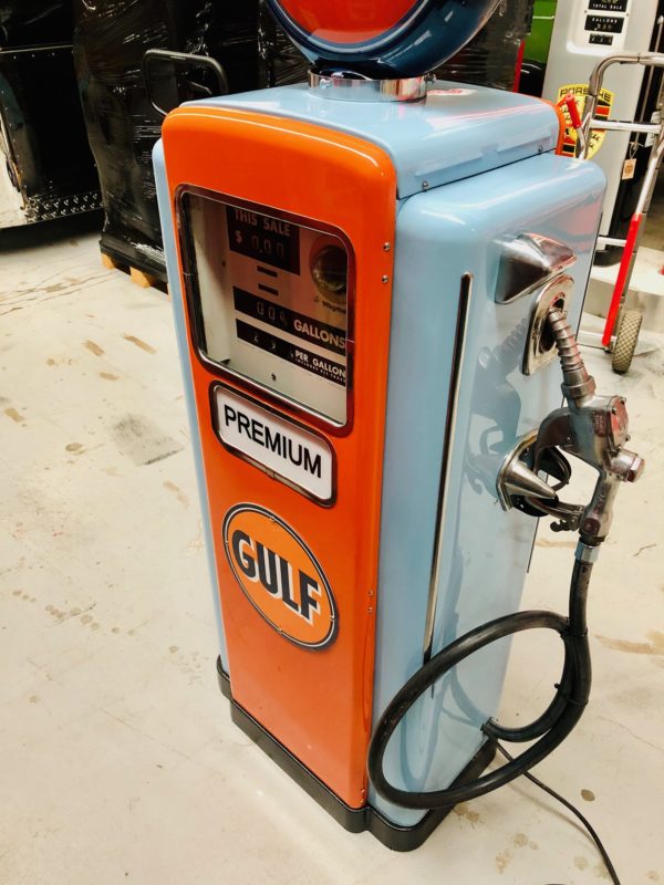 Pompe à essence Gulf wayne restaurée