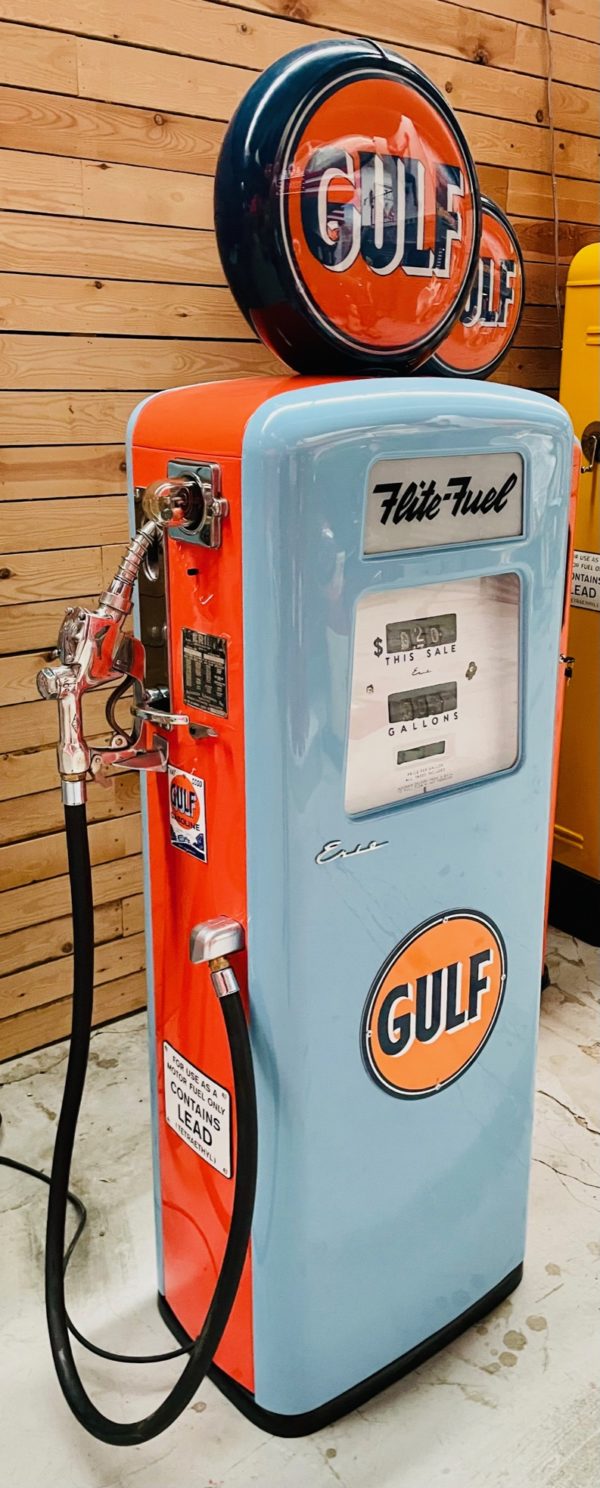 Pompe à essence américaine Gulf 1957