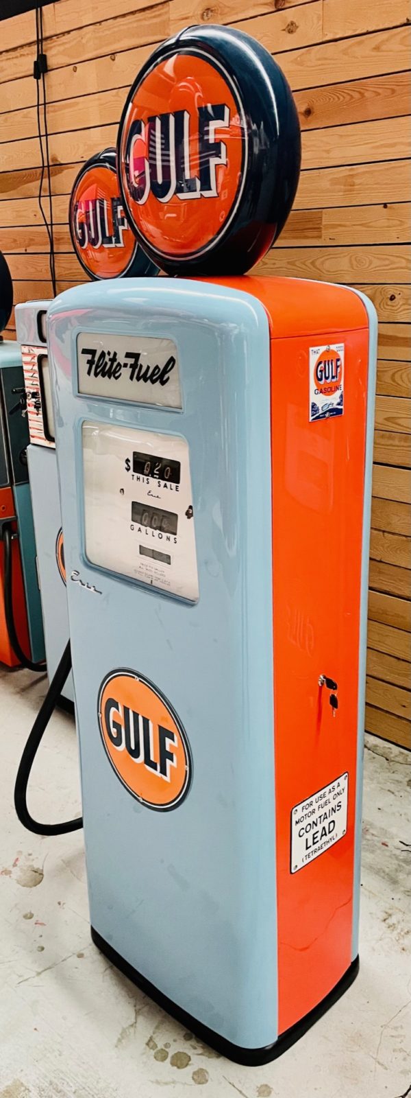 Pompe à essence américaine Gulf de 1957 restaurée