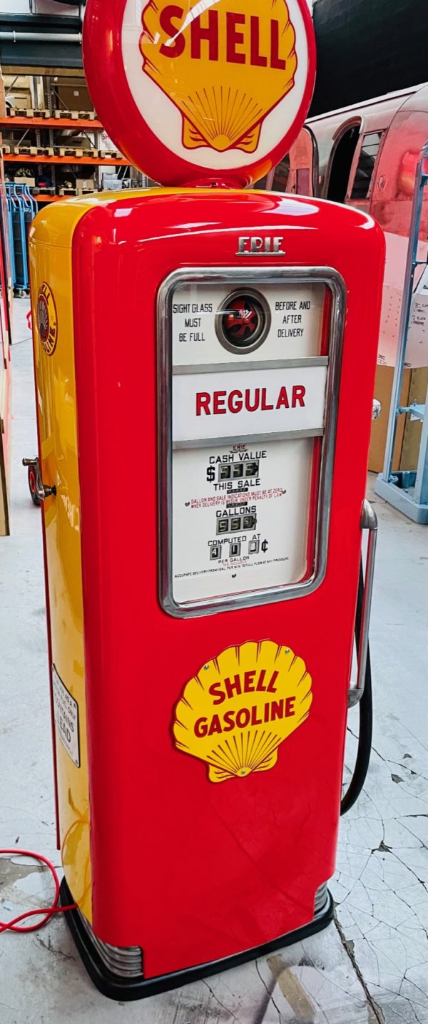 Pompe à essence Shell de 1947 restaurée