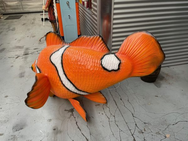 Nemo statue grandeur nature arrière
