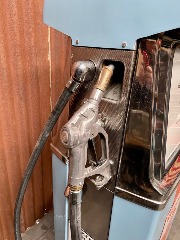 ancienne Pompe à essence américaine Gulf restaurée