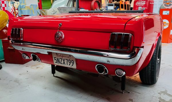 Canapé ford mustang 1966 arrière