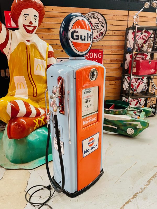 Pompe à essence américaine Gulf Bennett restaurée
