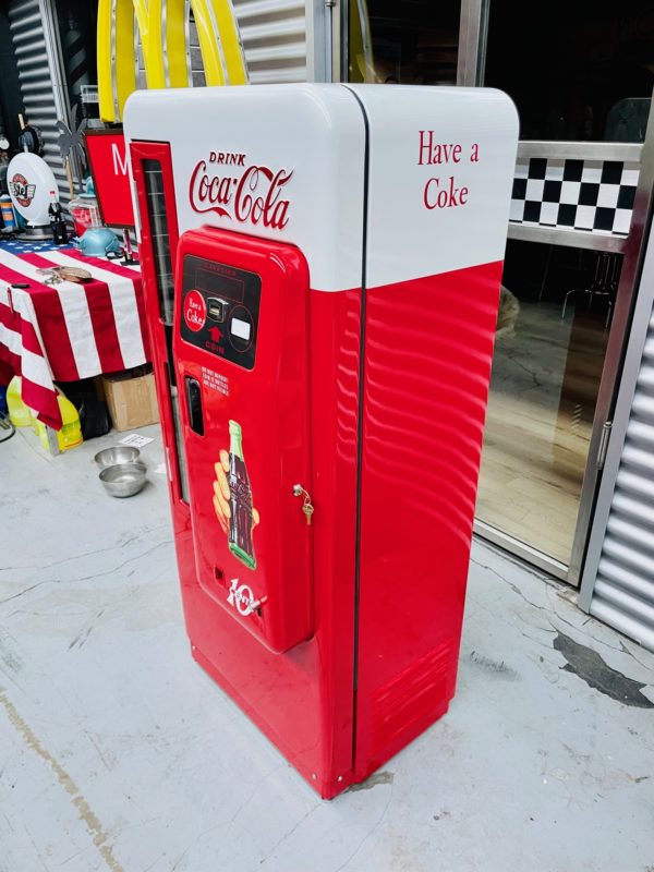 Distributeur Coca-Cola Cavalier 72 Américain restaurée