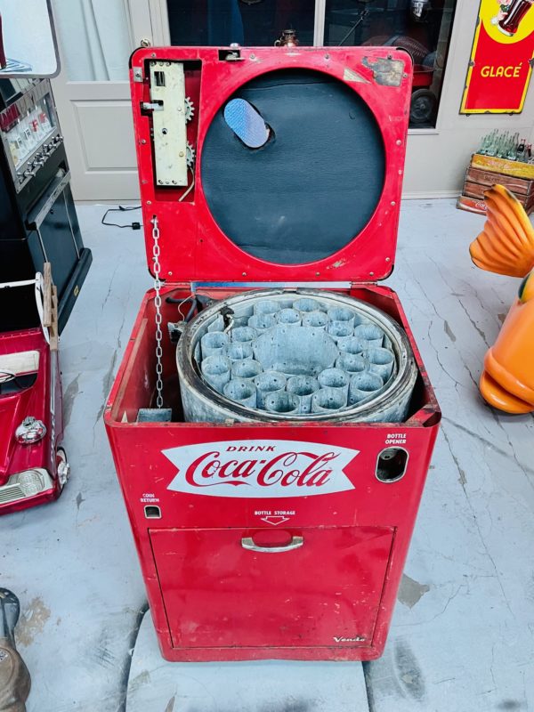ancien Distributeur américain coca cola