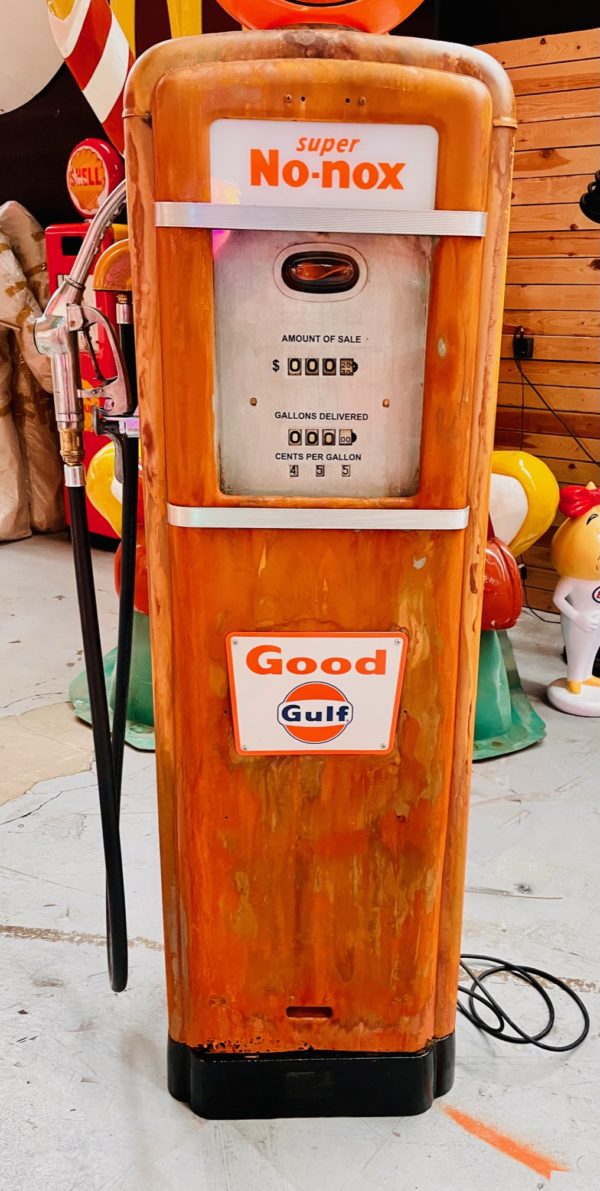 Ancienne pompe à essence Gulf Gilbarco américaine 1955