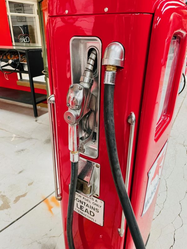 Mobilgas American gas pump restored