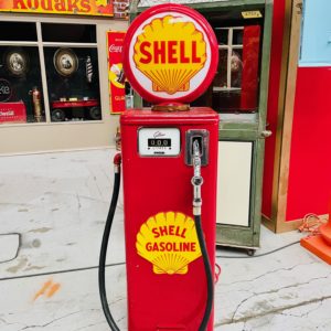 Pompe à essence shell Gilbarco dans son jus