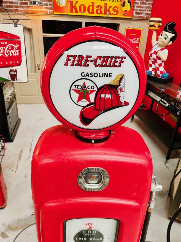 Texaco Fire Chief American gas pump 1948