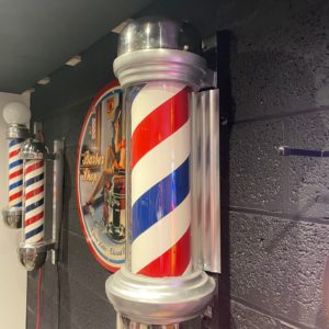 ancienne enseigne lumineuse de barbier Marvy modèle 55
