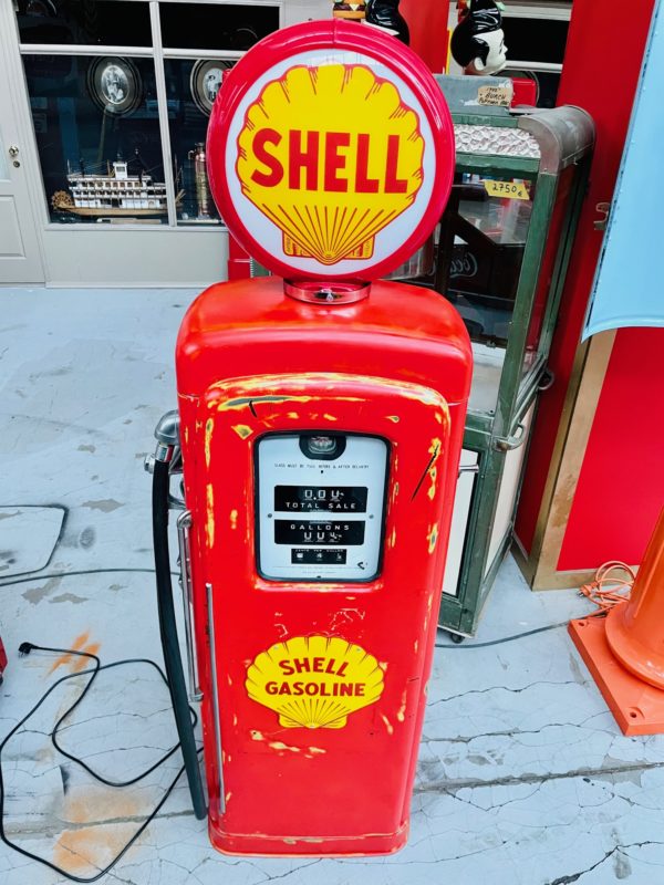 Shell Vintage American Gas Pump