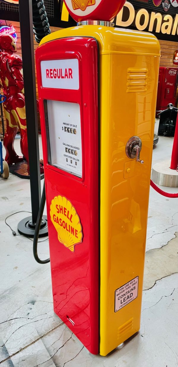 Ancienne Pompe à essence américaine Shell restaurée 1954