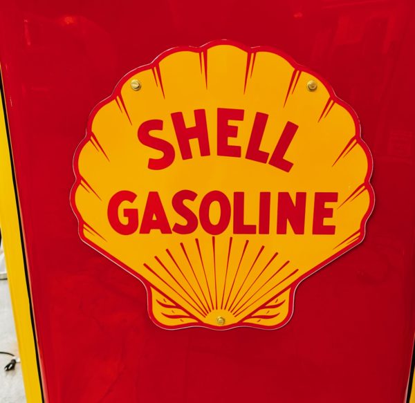 Ancienne Pompe à essence américaine Shell gasoline restaurée