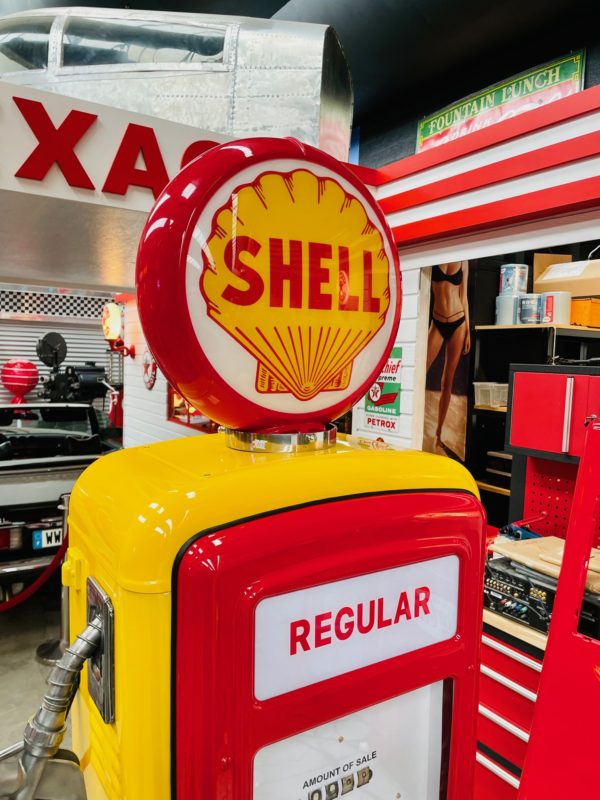 Ancienne Pompe à essence américaine Shell restaurée opaline