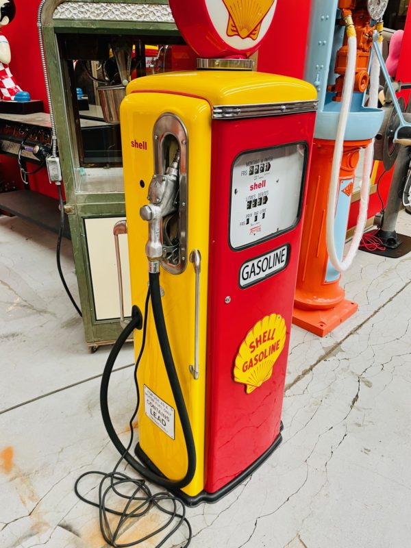 Ancienne pompe à essence Shell de 1955 Restaurée
