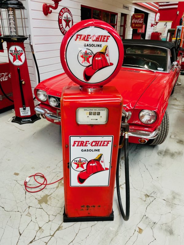 Ancienne pompe à essence Texaco fire chief gasboy
