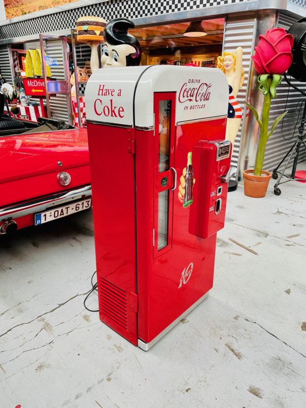 Distributeur américain coca cola vendo 81 restaurée 1957