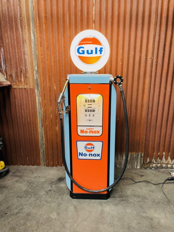 Pompe à essence Gulf SATAM 1950 restaurée