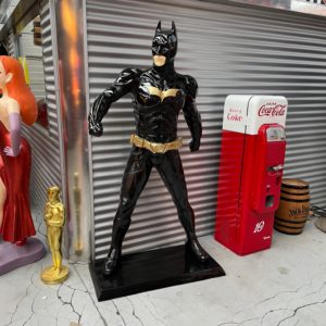 Batman: statue en polyester grandeur nature 180 cm