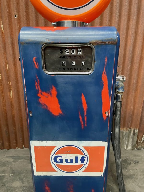 ancienne pompe à essence Gulf gasboy dans son jus