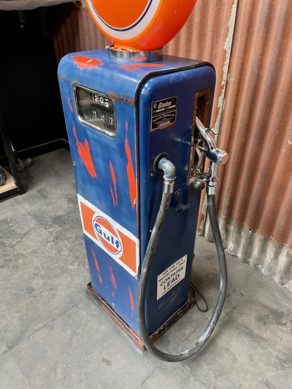 ancienne pompe à essence Gulf gasboy