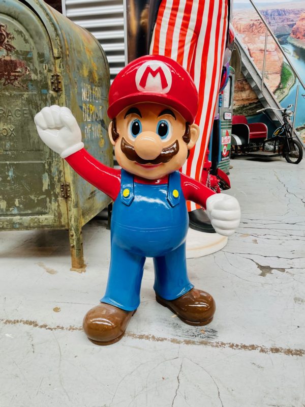 Super Mario bros statue en résine 1 mètre de haut