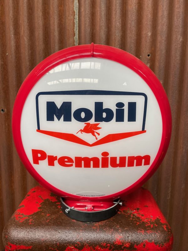 Pompe à essence américaine Mobilgas globe