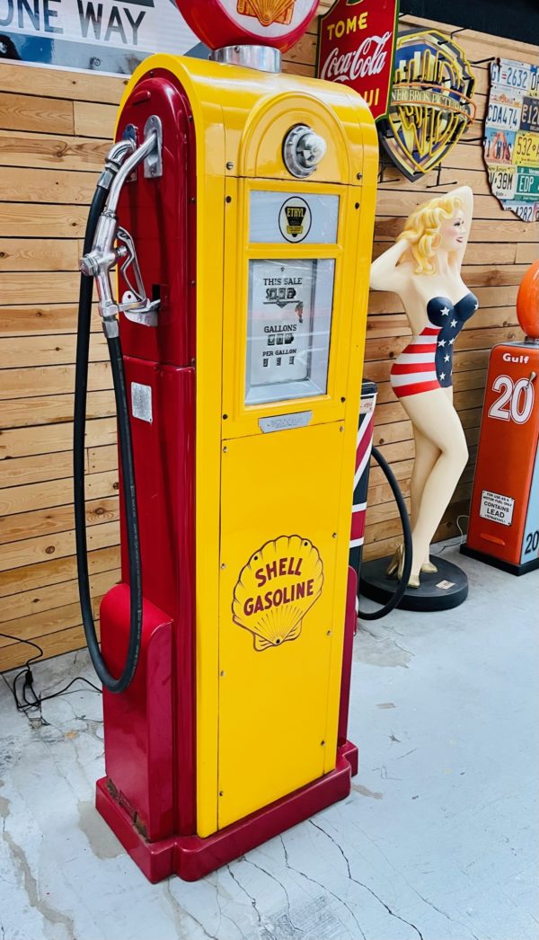 Ancienne pompe à essence Shell Wayne 60 restaurée
