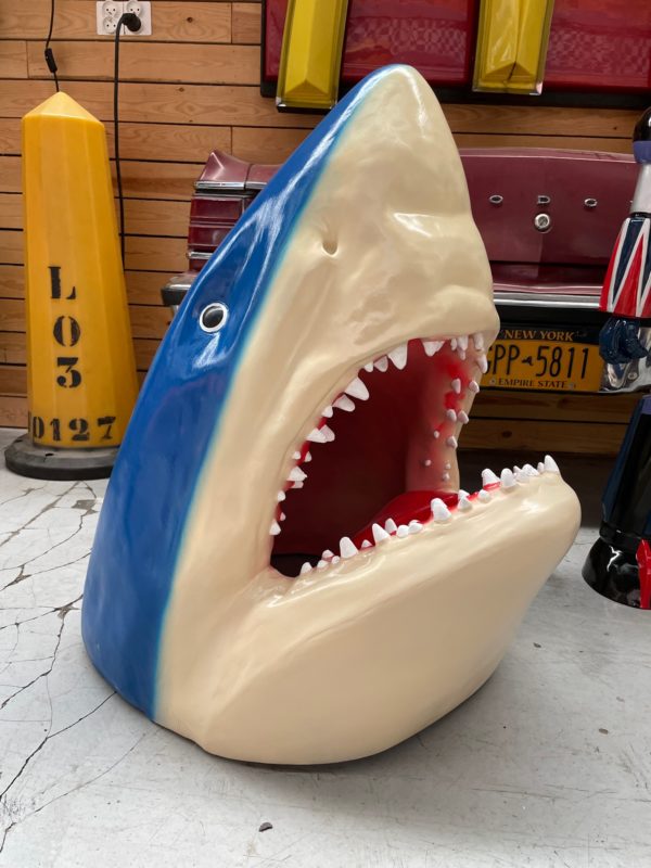 statue requin en polyester: Les dents de la mer