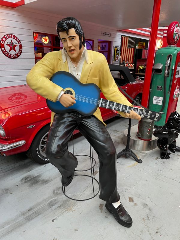 Statue Elvis Presley avec sa guitare 180 cm