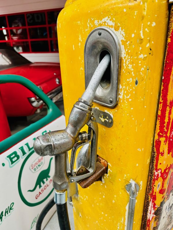 Shell vintage American gas pump