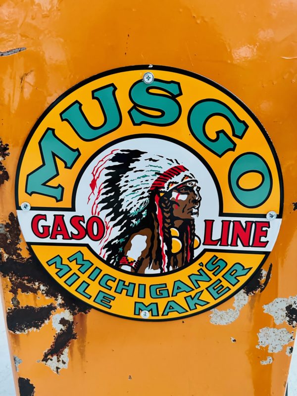 Ancienne pompe à essence gasboy musgo