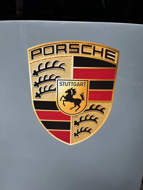 ancienne Pompe à essence Porsche Gilbarco restaurée