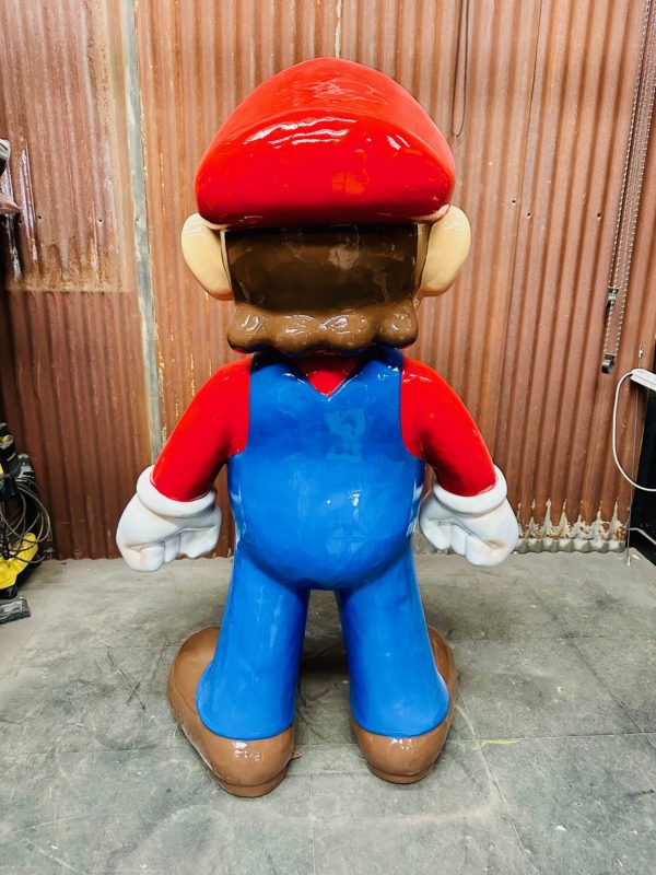 Statue super Mario Bros life size dos