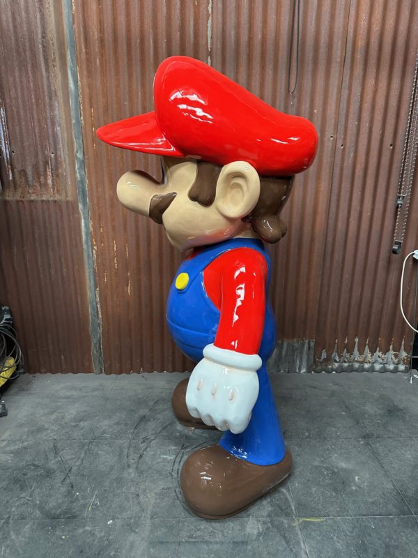 Statue super Mario Bros life size