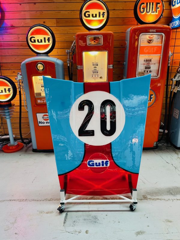 Capot de Porsche 911 Gulf entièrement conçu en verre.