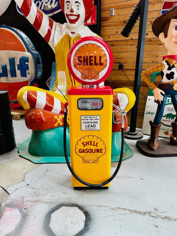 Pompe à essence Américaine Shell.
