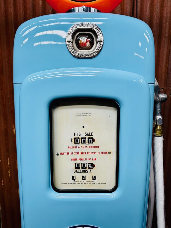 Ancienne Pompe à essence Gulf américaine restaurée