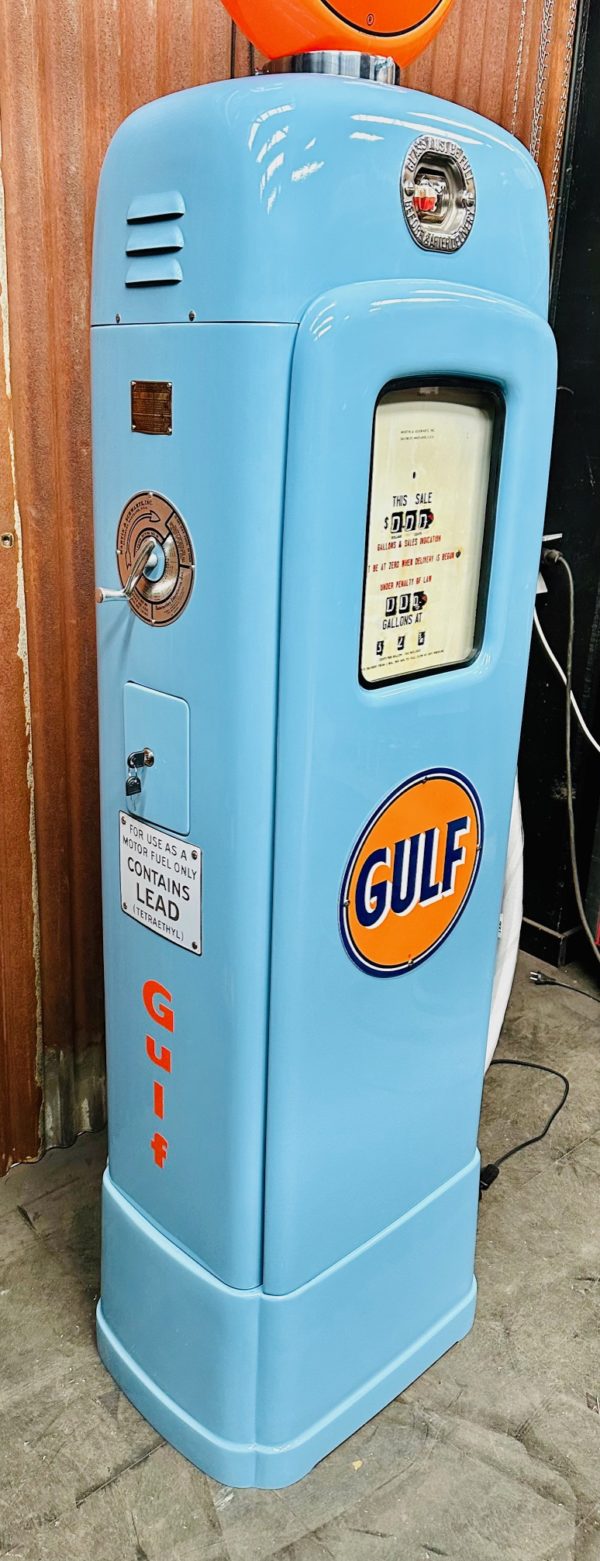 Pompe à essence Gulf américaine restaurée